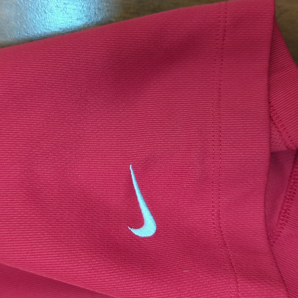 Dry fit Nike golf polo shirt and baseball cap - Picture 10 of 10